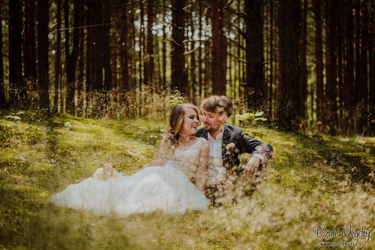 sesja ślubna w lesie