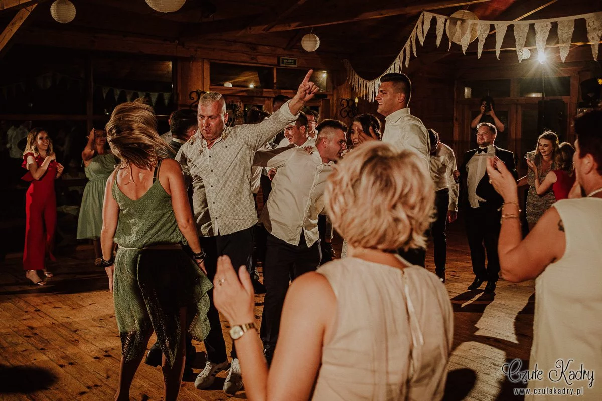 ślub kościelny w plenerze warszawa