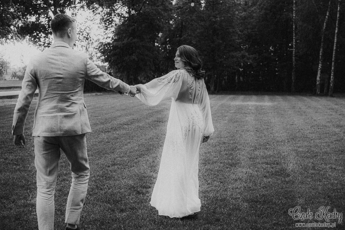 sesja ślubna w deszczu