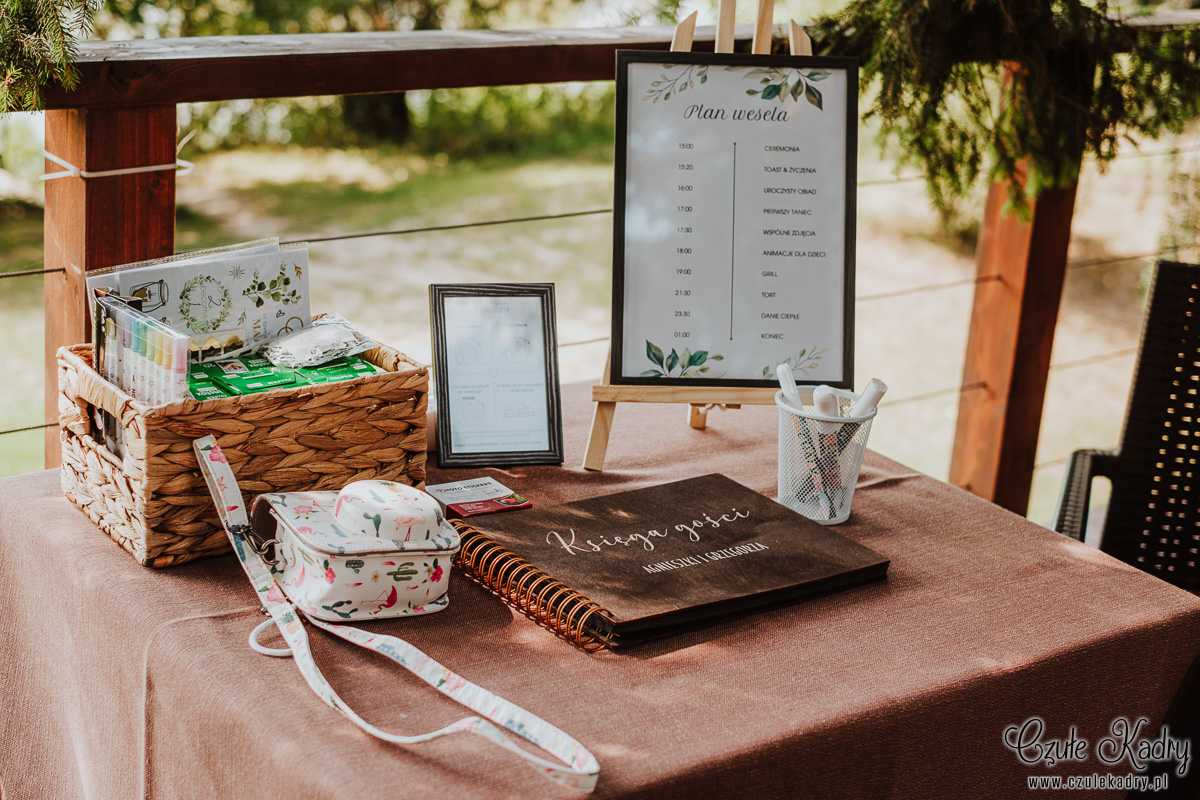 winiarnia nad jeziorem slub