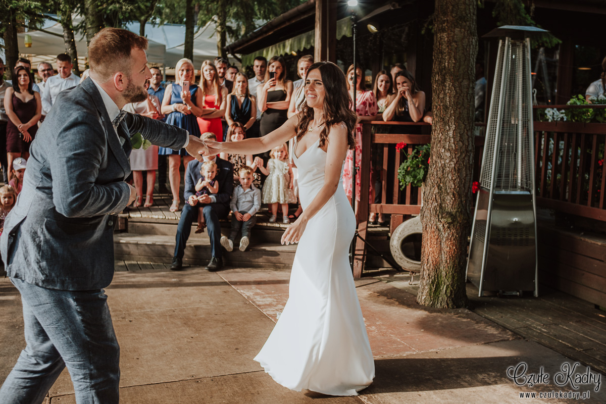 winiarnia nad jeziorem slub