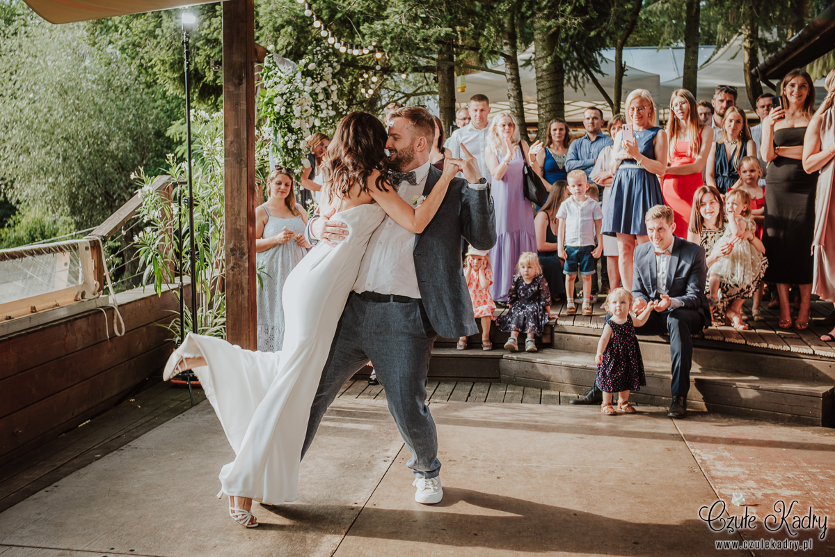 winiarnia nad jeziorem slub