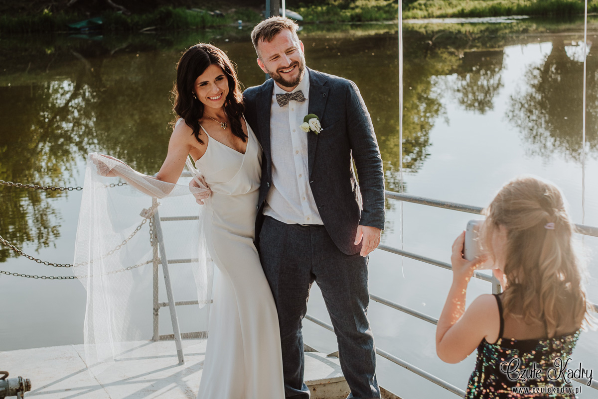 winiarnia nad jeziorem slub