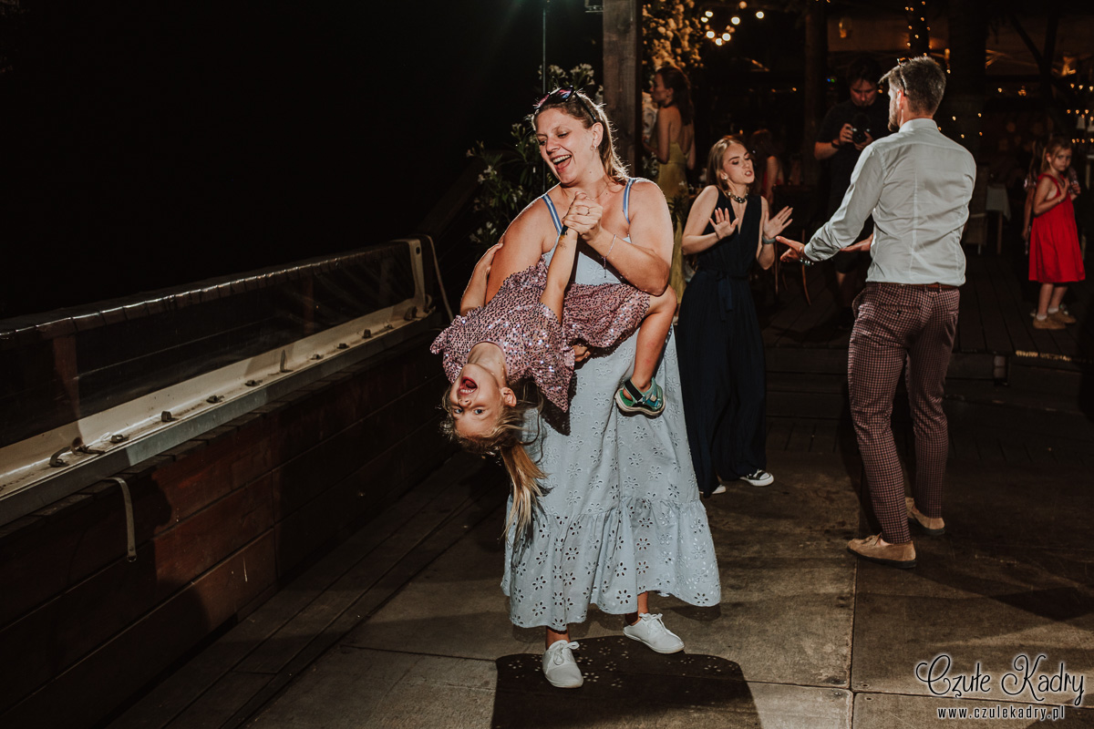 winiarnia nad jeziorem slub