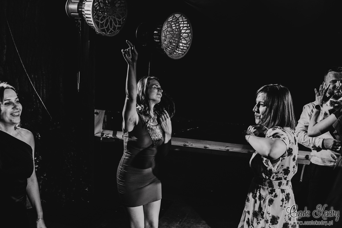 winiarnia nad jeziorem slub