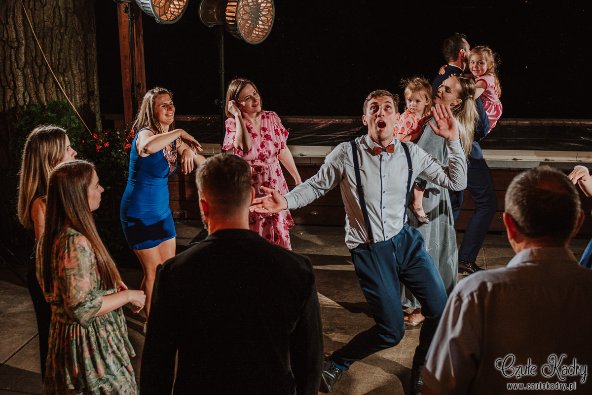 winiarnia nad jeziorem slub