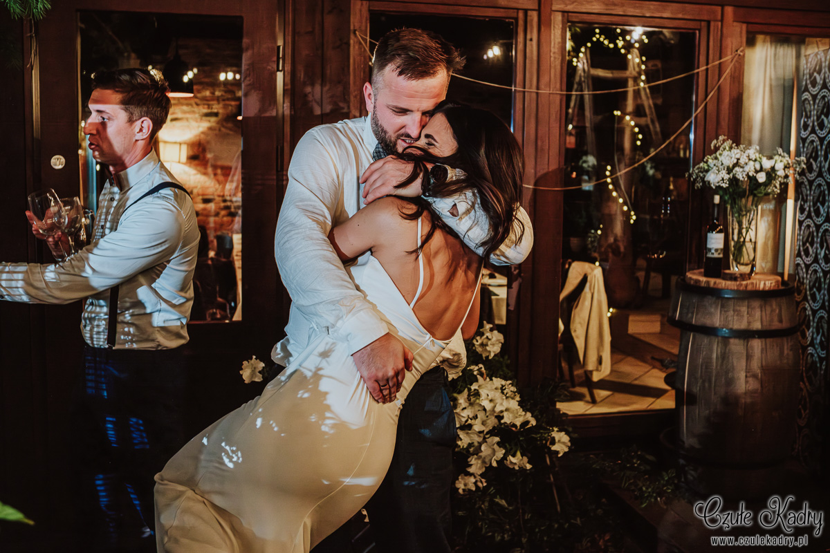 winiarnia nad jeziorem slub