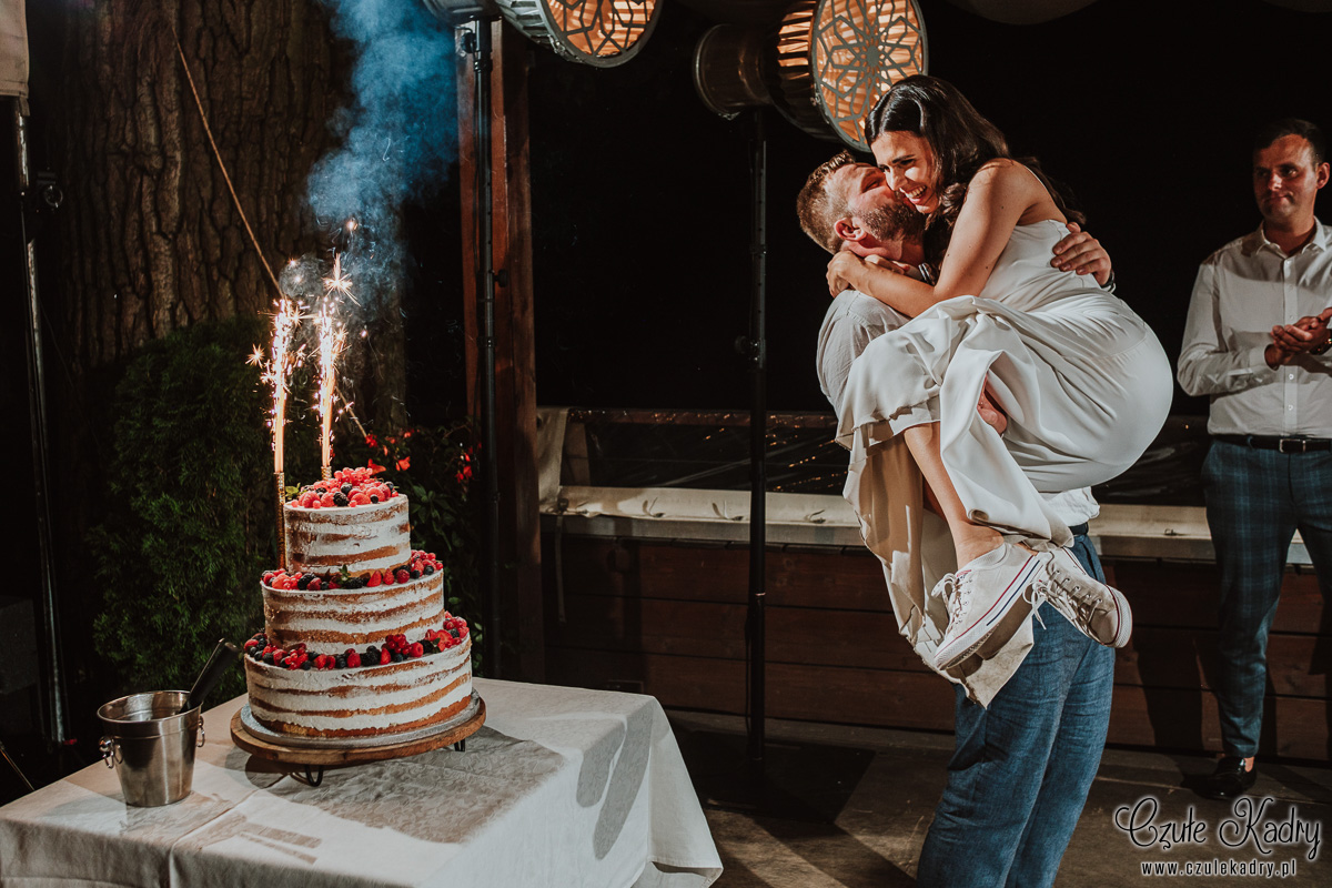 winiarnia nad jeziorem slub