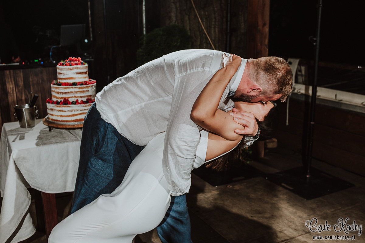 winiarnia nad jeziorem slub