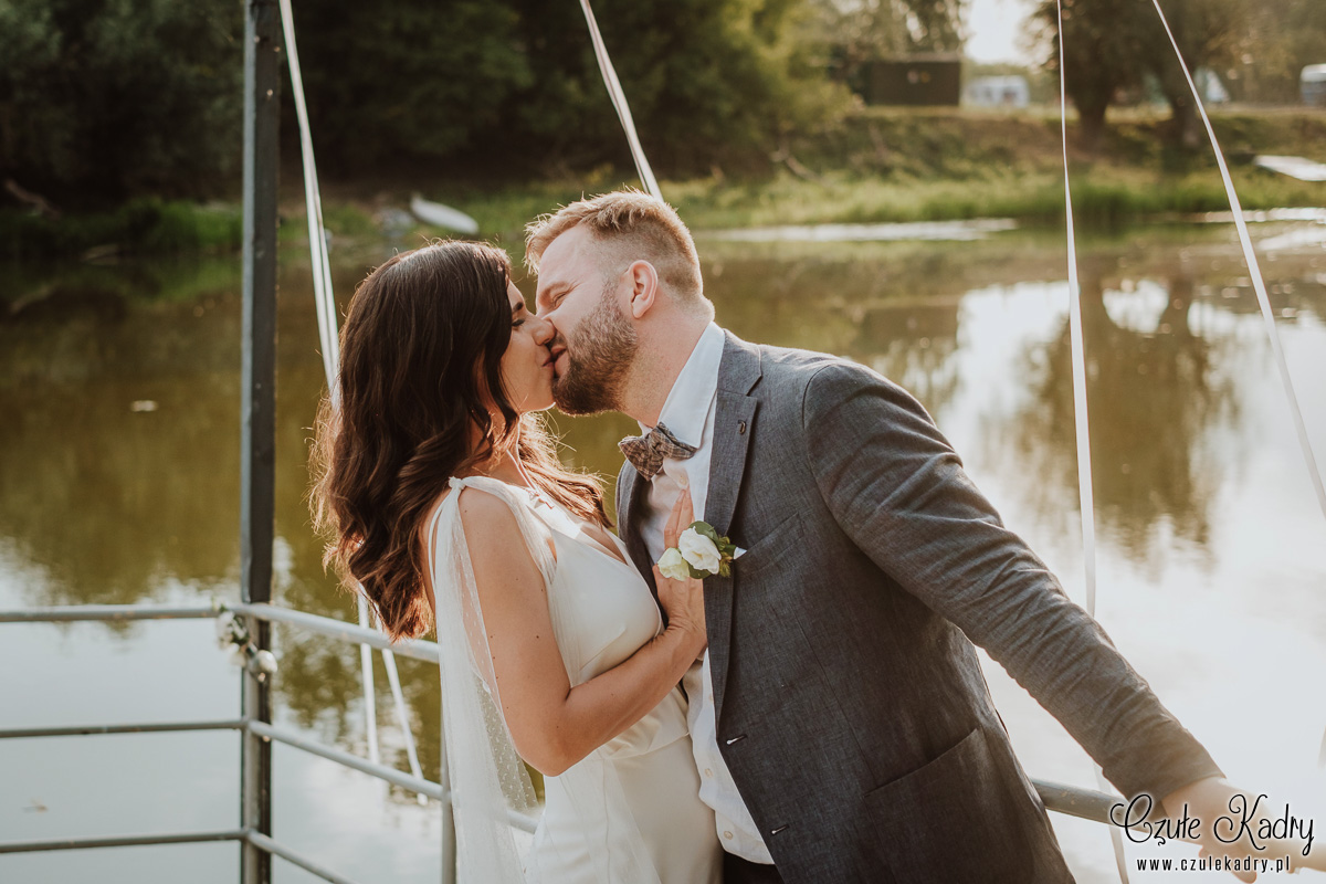 winiarnia nad jeziorem slub