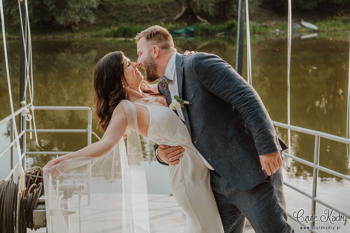 winiarnia nad jeziorem slub