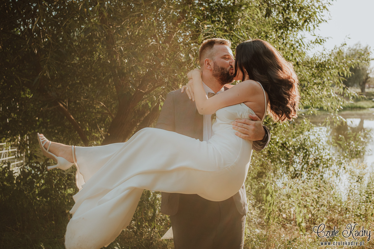 winiarnia nad jeziorem slub