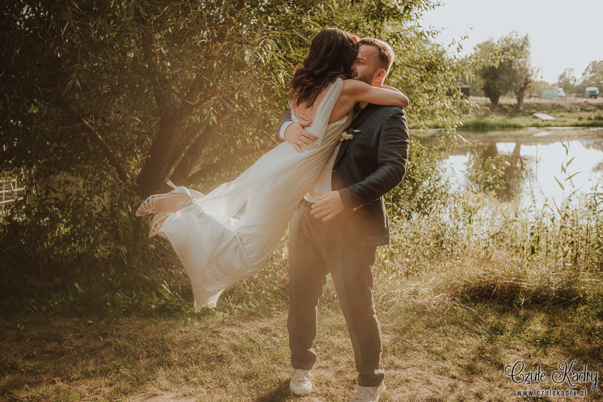 winiarnia nad jeziorem slub