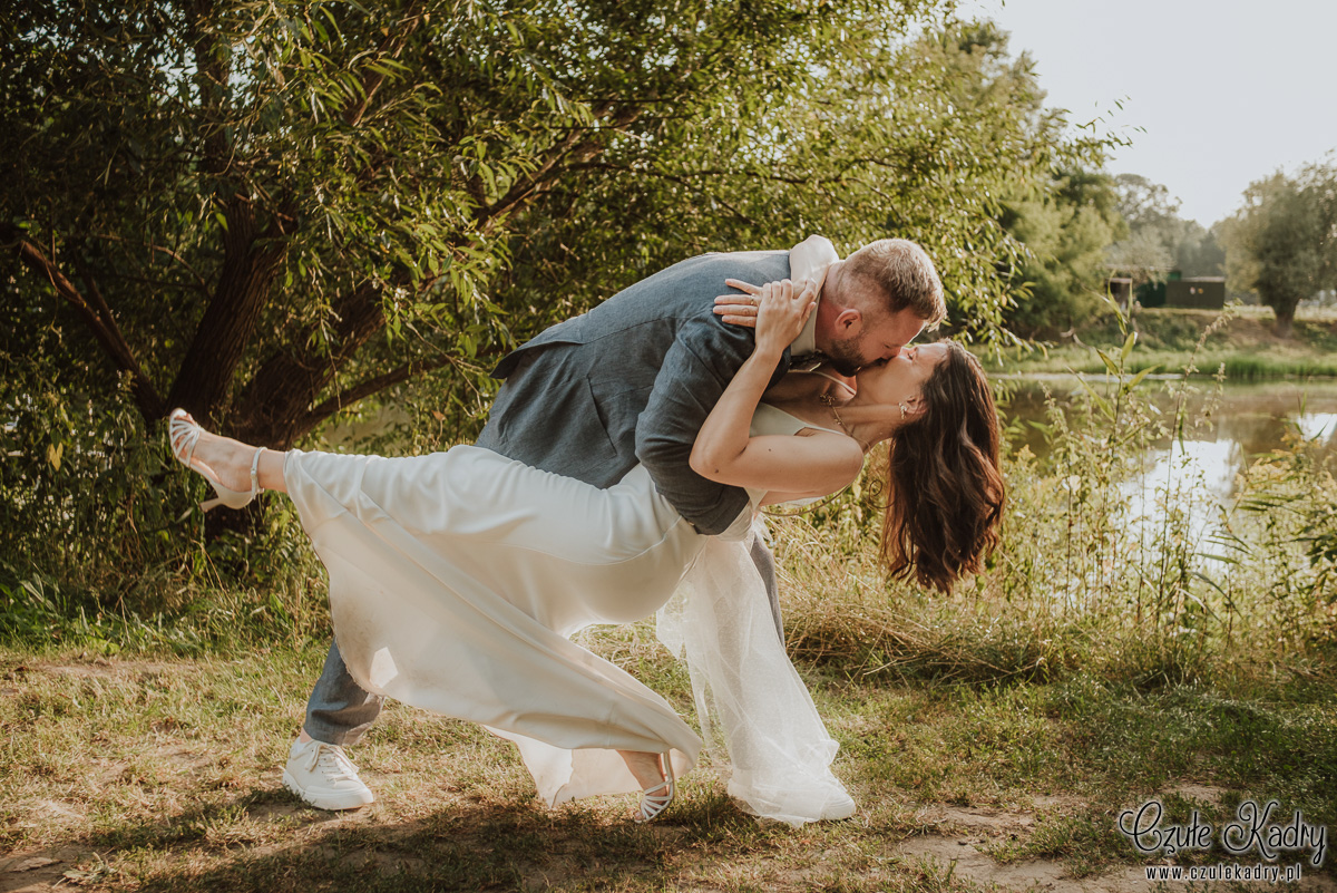 winiarnia nad jeziorem slub