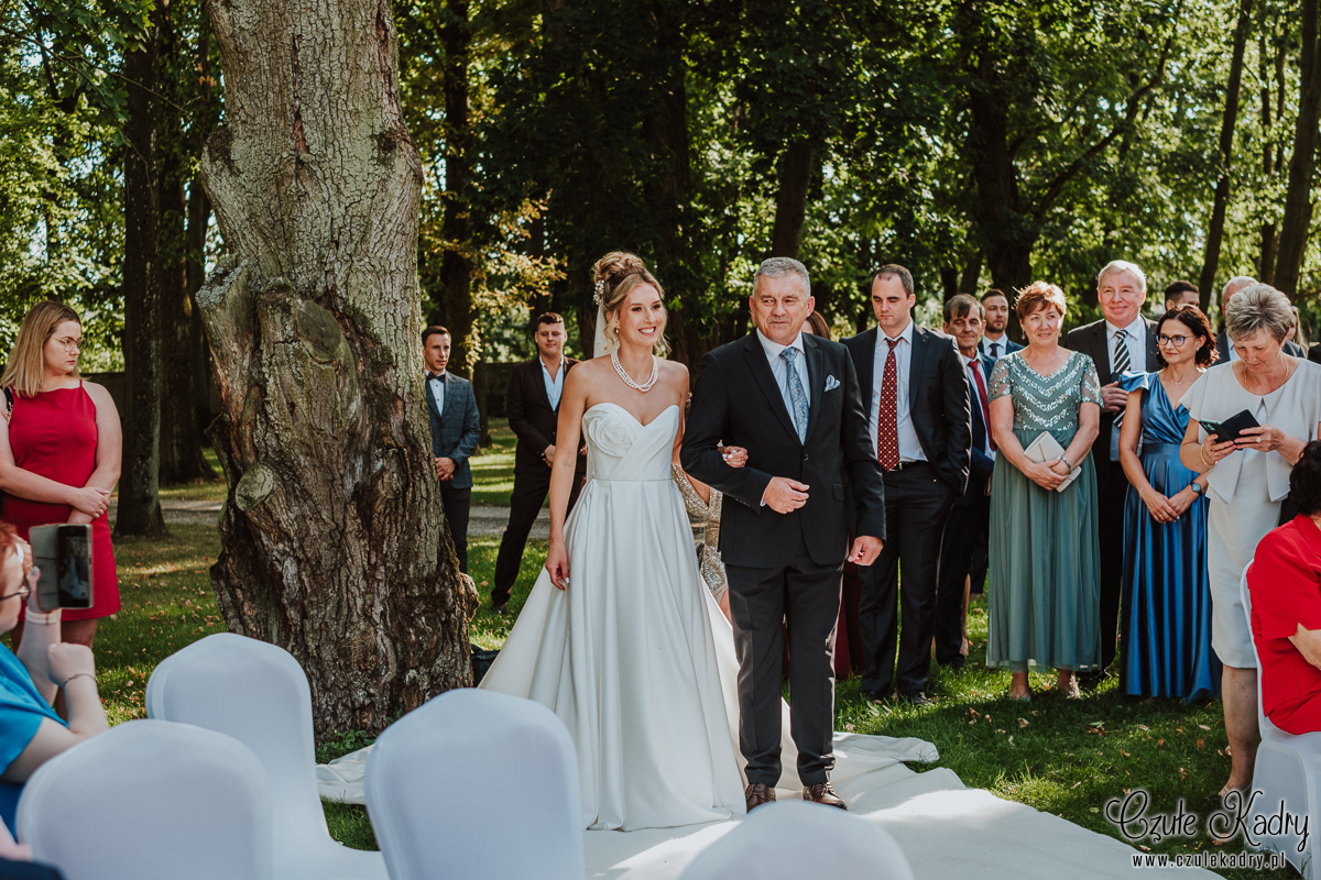 slub w plenerze palac chojnata