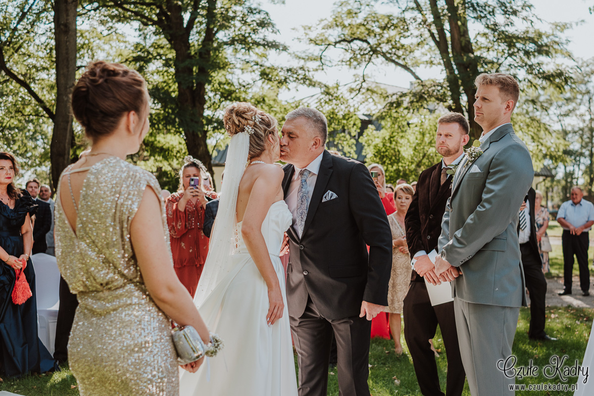 slub w plenerze palac chojnata