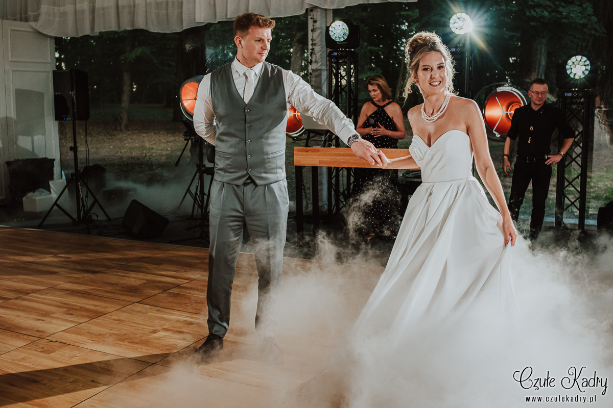 slub w plenerze palac chojnata