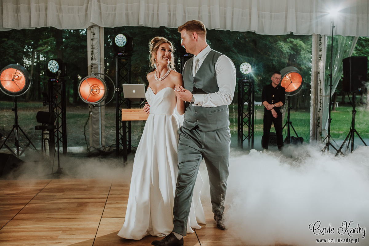 slub w plenerze palac chojnata