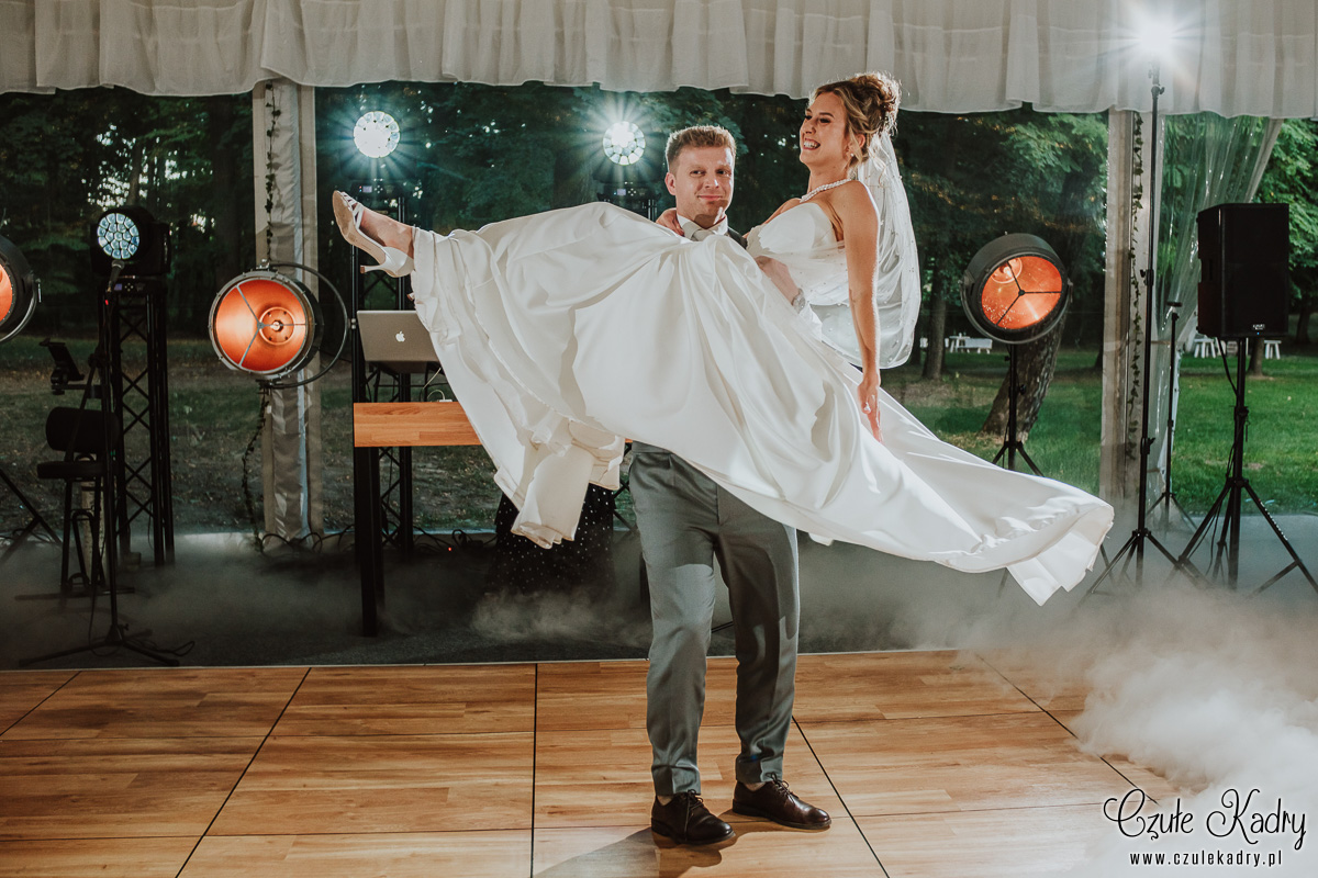 slub w plenerze palac chojnata