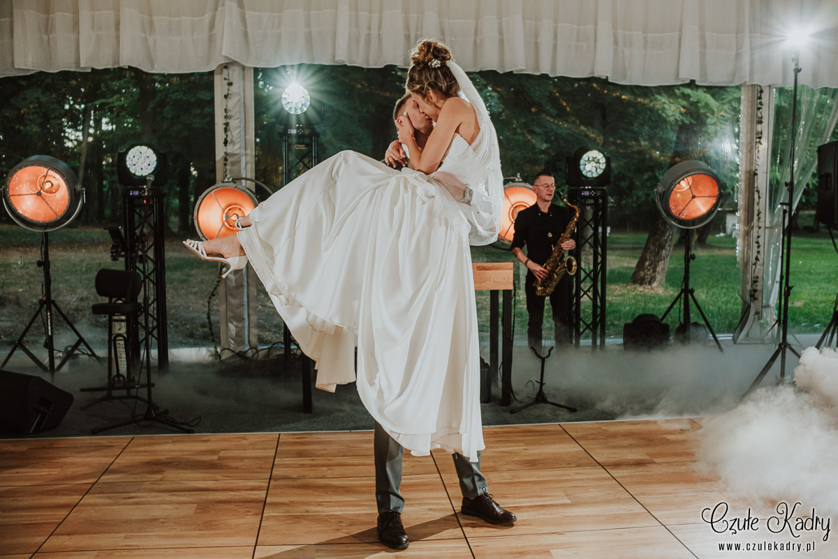 slub w plenerze palac chojnata