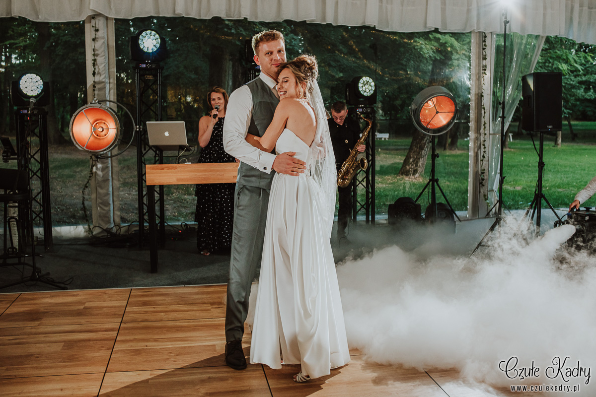 slub w plenerze palac chojnata