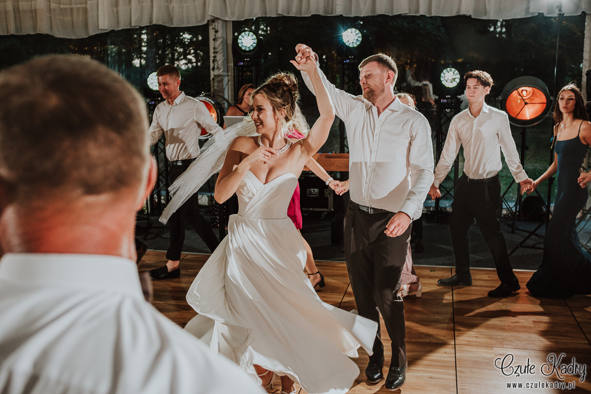 slub w plenerze palac chojnata